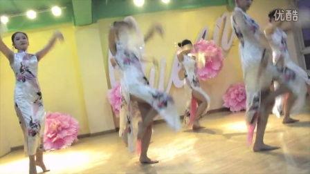 噉啵噉啵噉舞蹈视频,动感节奏下的青春活力演绎