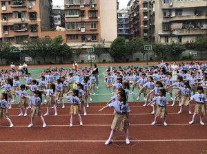 七彩广播体操七彩阳光视频,七彩广播体操精彩视频赏析